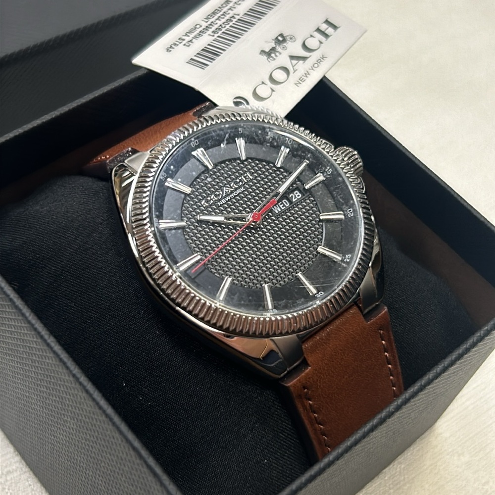 Coach Men’s Watch 🆕⌚️ - Picture 3 of 6